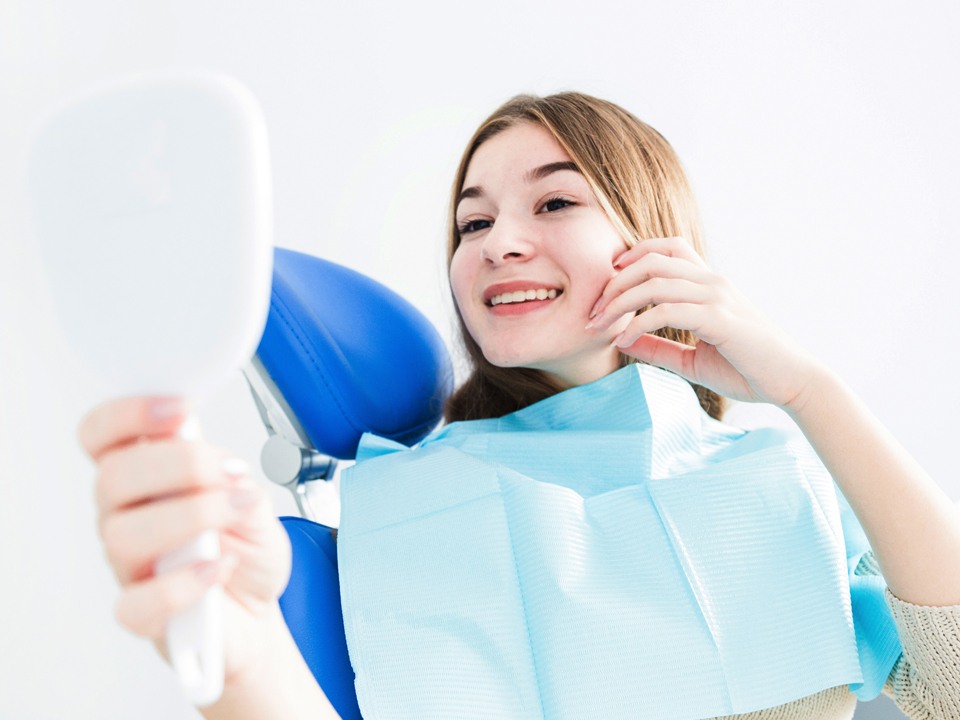 Tooth Split in Half Vertically? Here’s How Dentists Treat It